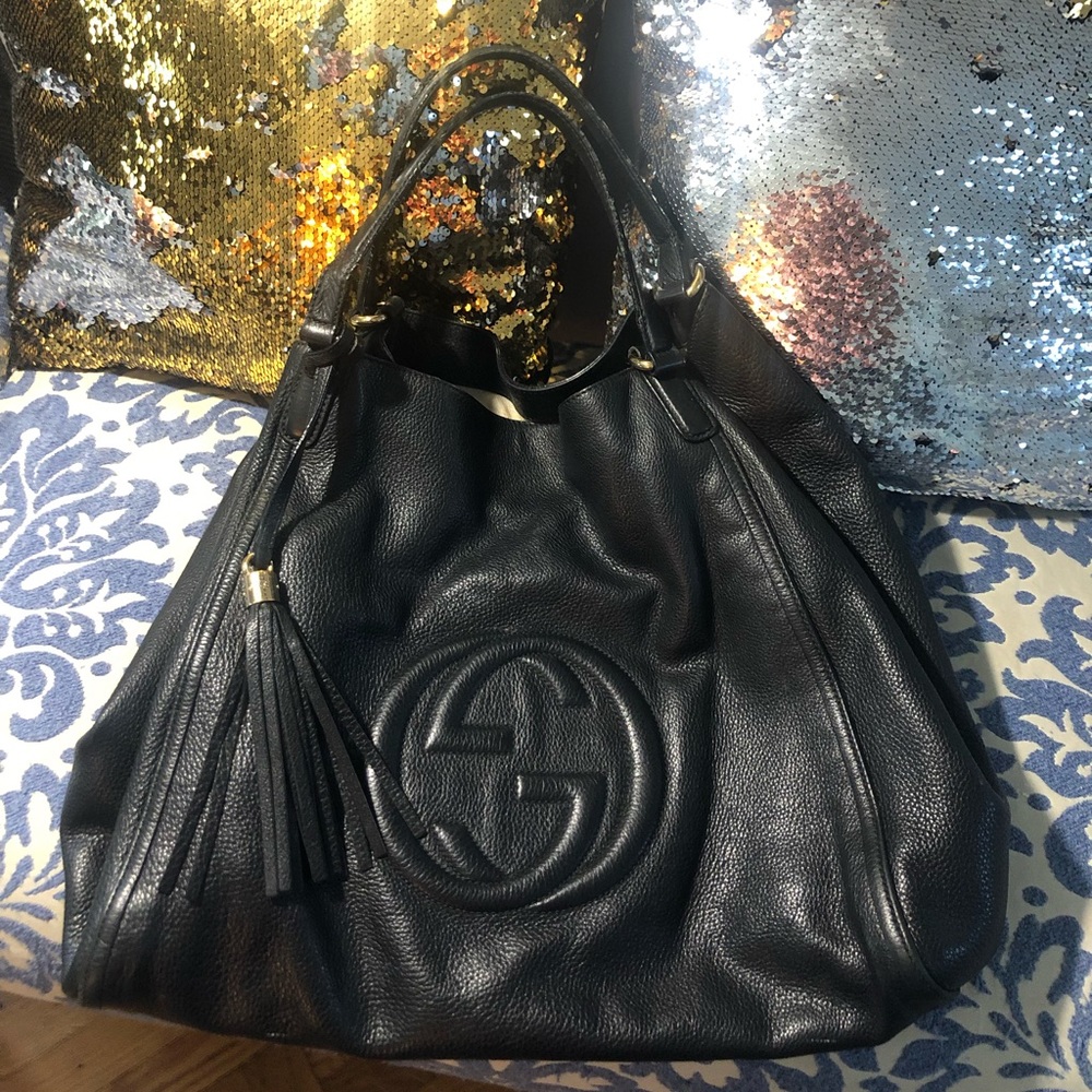 SOLD!! Gucci Large soho calfskin authentic